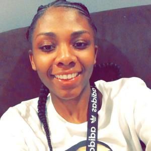 Meet your Posher, Angela